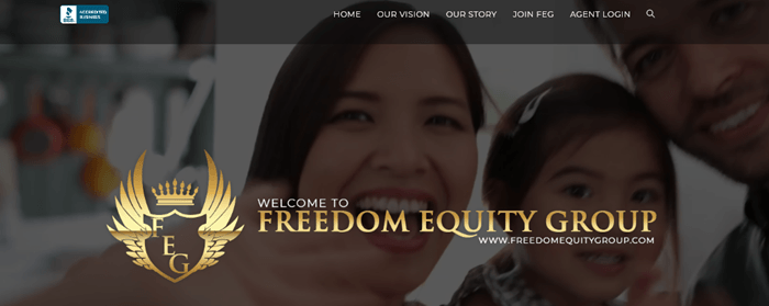 自由股权集团网站上的一张图片显示了一个家庭和该公司的标志